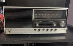 Vintage Lloyd’s Solid State 2 Speaker AM Alarm Clock Radio Japan Tested Works