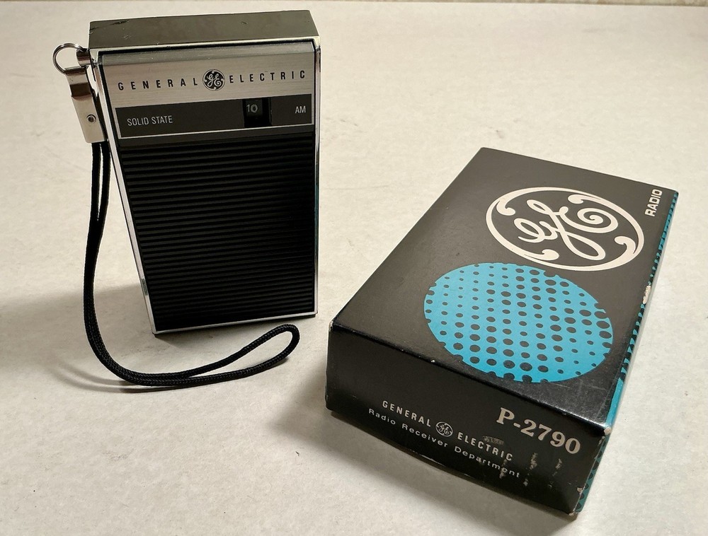 Vtg General Electric GE Transistor P2790 AM Radio Working w orig box & earphone