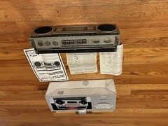 Vintage General Electric GE 3-5283 AM/FM Radio Cassette Player Boombox WORKS