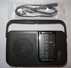 Panasonic RF-544 Vintage AM/FM Portable Radio W/Power Cord – Works Great!