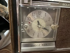 Vintage GE C1580Z Solid State AM/FM Clock Radio Alarm Snooze WORKS- Missing Knob