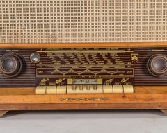 Grundig 3025/S Zauberklang Musikgerät AM FM Radio Broadcast Receiver