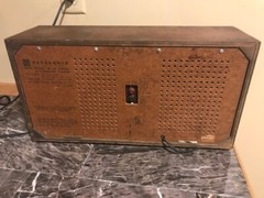 1968 PANASONIC RE-7257 FM/AM Solid State Table Top Radio 2-band 10-transistor