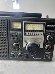 Vintage PANASONIC RF-2200 8 Band Short Wave Radio AM/FM Not Tested