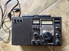 Panasonic RF-2200 8 Band Shortwave Radio AM FM Vintage Tested Fully Working