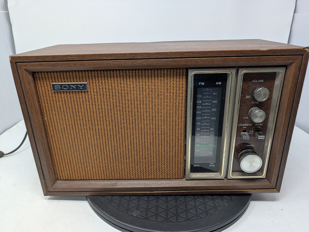Vintage SONY TFM-9450W AM/FM Transistor Radio Wood Grain Cabinet Works