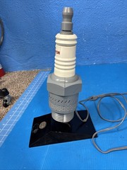 Vintage CHAMPION Advertising Spark Plug AM Transistor Radio Japan Only Buzzes