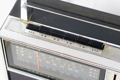 Vintage Candle TK-1849 Solid State Radio 5 Band AC/DC Made In Japan RARE-READ