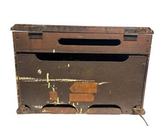 Vintage SILVERTONE TABLETOP AM RADIO – untested WOOD CASE