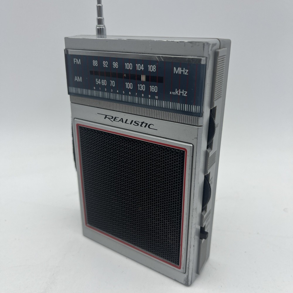 VINTAGE RADIO SHACK REALISTIC AM/ FM PORTABLE RADIO W/ STRAP TANDY CORP. WORKS
