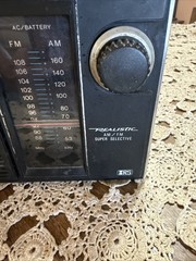 **Vintage Realistic AM/FM Portable Radio Model 12-665 By Radio Shack
