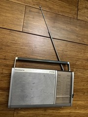 Magnavox 299 Portable Radio AM/FM Tested Works /battery NO Power Cord