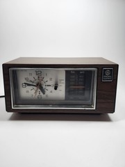 Vintage GE Clock Radio 7-4550C AM/FM Alarm Walnut Grain Retro Tested Works READ