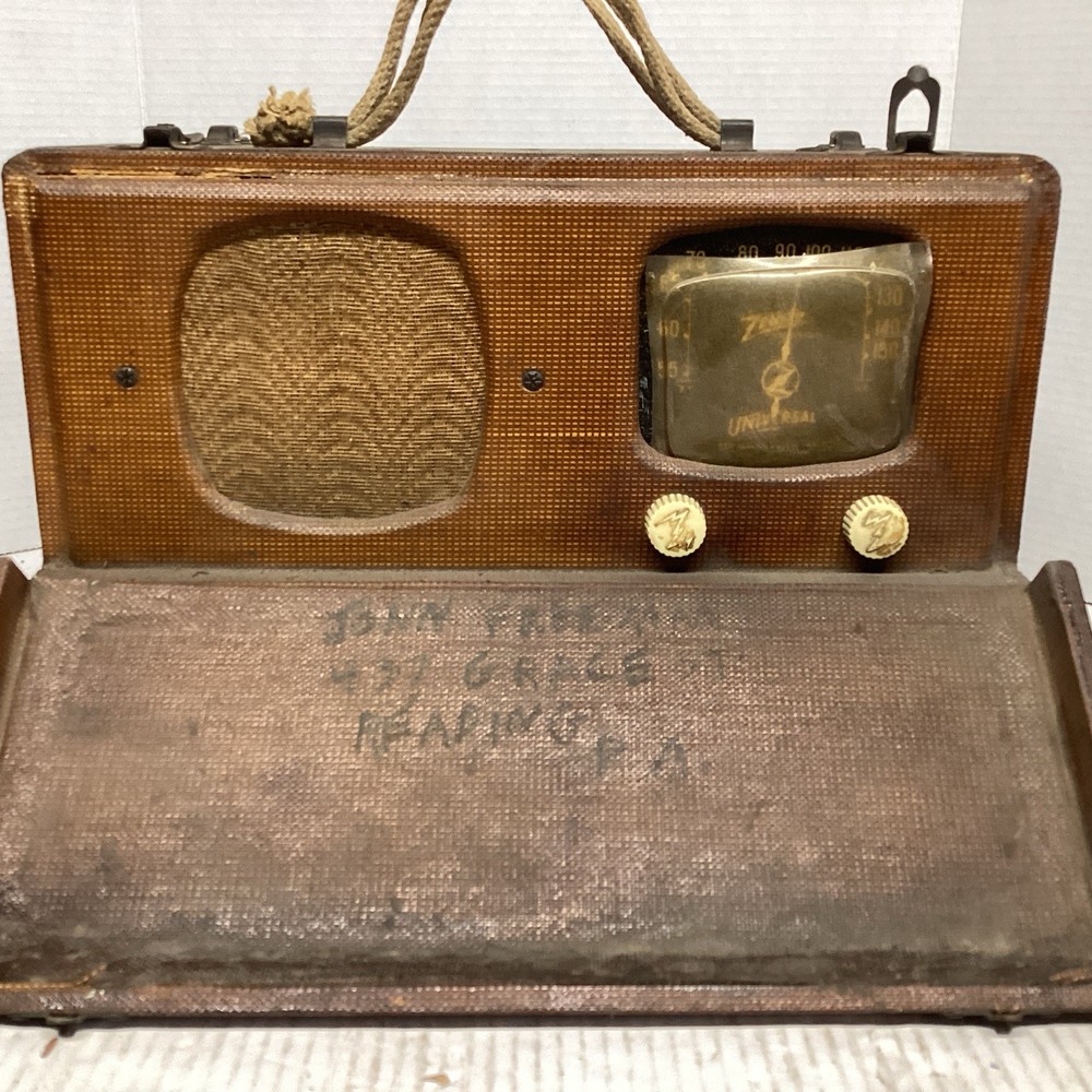 Vintage Zenith Wave Magnet Long Distance Radio Model 5G500 See Description