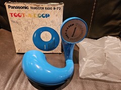 Panasonic Toot-A-Loop Transistor Radio R-72 Blue Beautiful Condition Box