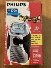 Philips AE1000 Portable Radio AM FM Self Powered Tuner Rechargeable Crank New