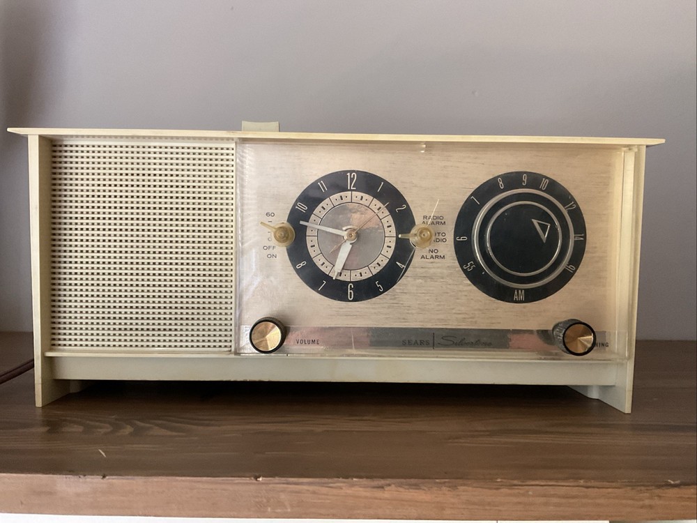VTG 1950’s MCM Sears Silvertone MCM Ivory AM Clock Tube Radio-#5033-Working