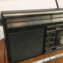 Vintage Panasonic 2 Band AM FM Radio RF Portable Travel Battery Stereo