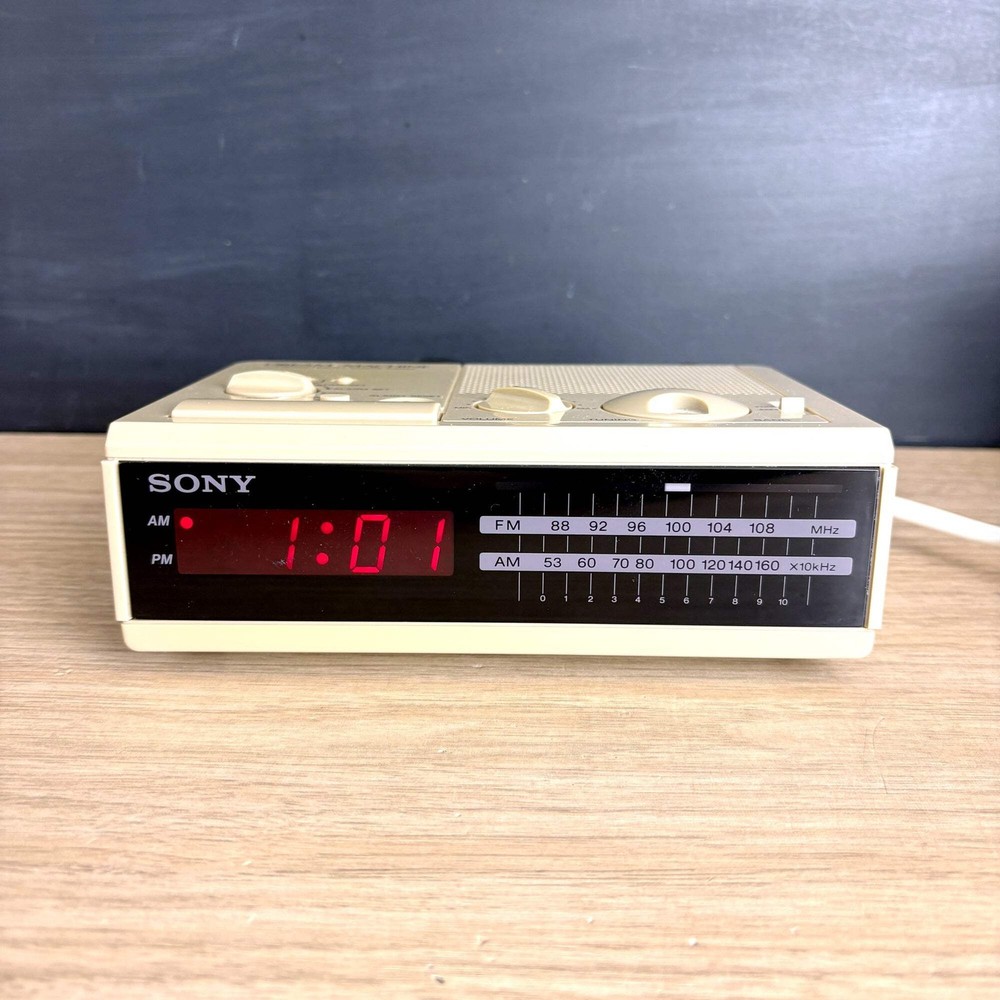 SONY Dream Machine FM/AM Digital Clock Radio – ICF-C2W 1980s Vintage