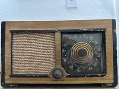 1946 Zenith Consolotone Radio Model 5D027Z Vintage