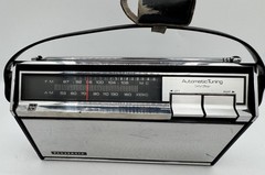 Vintage Panasonic Unique « Tilt-Top » FM/AM Portable with Automatic Tuning RF-6070