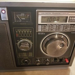 PANASONIC RF-B3OO Short Wave Radio- Tested And Functions Great!