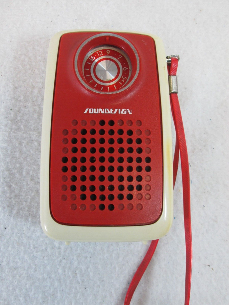 Vintage 1970&rsquo;s Sound Design red white AM pocket radio 1177 Hong Kong ( Works )