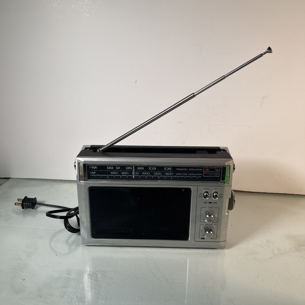 Vintage General Electric GE AM/FM Portable Radio Model 7-2850H Tested Works