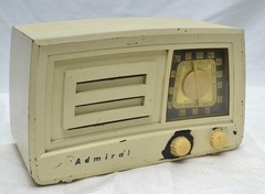 Vintage Admiral 5J23 N Tube Radio