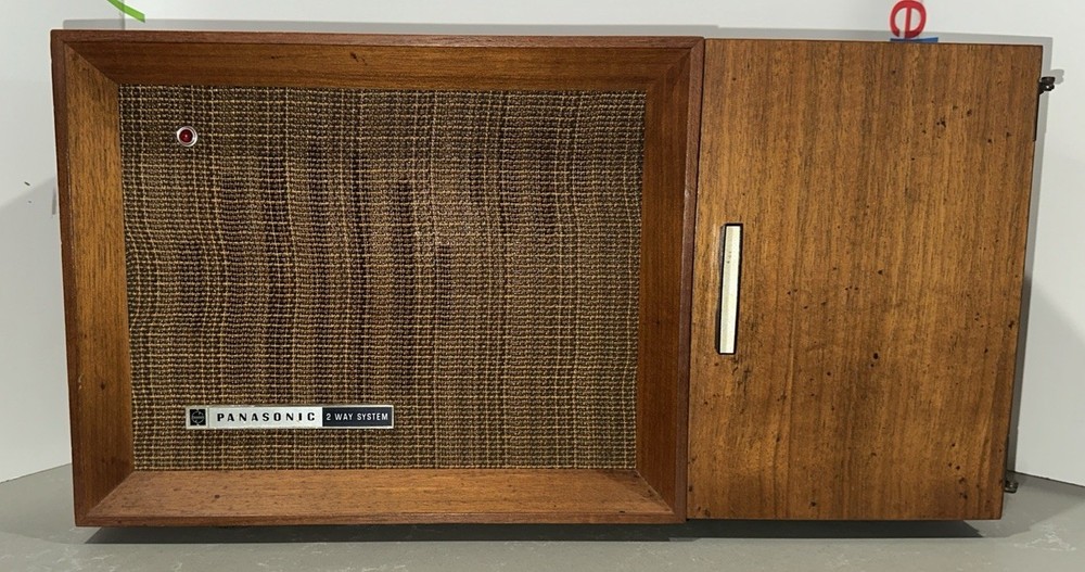 Vintage Panasonic Model RE-7478 Circa 1969 AM/FM Radio RKU-1781 TESTED/WORKS