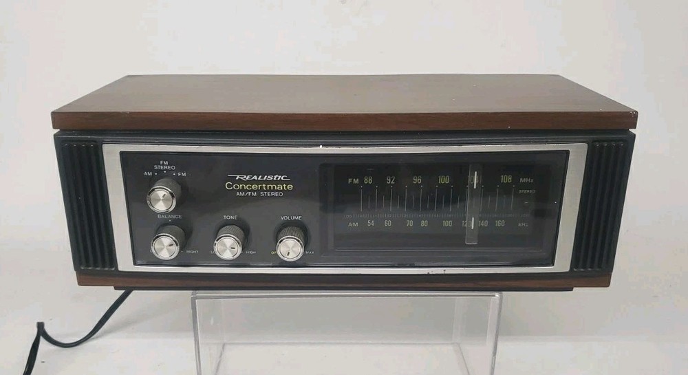 Realistic Concertmate AM/FM Stereo Radio 12-685 Vintage 1980 Works!