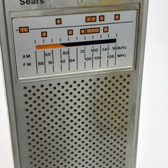 Vintage Sears Portable Radio AM FM TV1 TV2 Model 667.24040150 Silver Tan READ