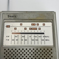 Vintage Sears Portable Radio AM FM TV1 TV2 Model 667.24040150 Silver Tan READ