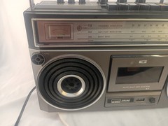 Vintage Retro Montgomery Ward Airline 3999A AM/FM Radio Cassette Player Boombox