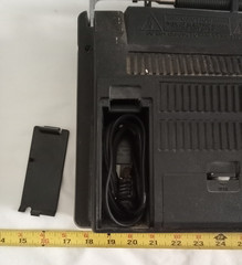 vintage General Electric Vintage 1980 Wired FM/AM 7-2881C Radio, works.