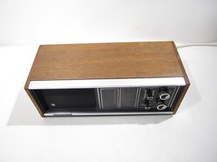 Vintage Panasonic Model RE-7371 FM-AM Tabletop Radio Made in Japan