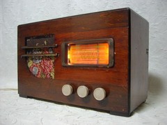 Japanese old vacuum tube radio restored and maintained vintage retro antique JP