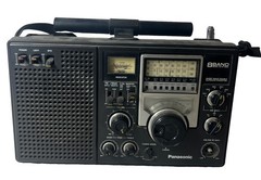 Vintage PANASONIC RF-2200 8 Band Short Wave Radio AM/FM Not Tested