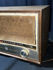 Vintage Motorola AM/FM Visilite Twin Speaker Radio TT31DS WORKING