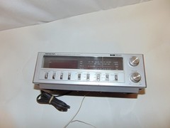Vintage Soundesign AM/FM/ TV Electronic Clock Radio #3772 Hong Kong 11 x 6 x 4&Prime;