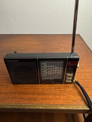 Vintage Panasonic RF-9 FM MW SW1-7 9 Band Receiver Compact Radio