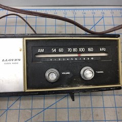Vintage Lloyds Clock Radio J702G-108A (B)