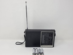 Realistic 12-131 AM/FM Stereo-Mate Radio Built-In Speaker Vintage Clean W/AA Bt