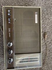 General Electric Vintage GE Model T2240-H Solid State Dual Speaker AM/FM Radio