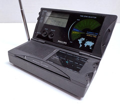 Vintage 1990s Philips AE4230 World Travel Clock Radio – Tested & Working