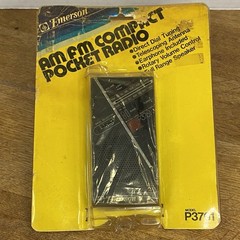 Vintage Emerson AM/FM Compact Pocket Radio P3761 New Sealed 1980s