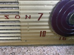 Iconic Rare c1953 Emerson 747 Maroon Pocket Tube Radio w/ Case MCM Untested