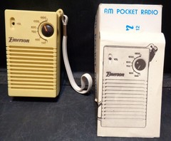 Vintage 1977 EMERSON AM Pocket Radio P3300 Off White W/ Box & Instructions Works
