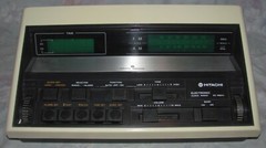 Vintage 1970s HITACHI KC-680H Clock Radio Digital Green