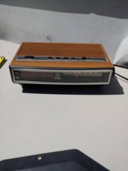 Vintage General Electric Alarm Clock Radio Model 7-4625c Faux Wood Grain Retro